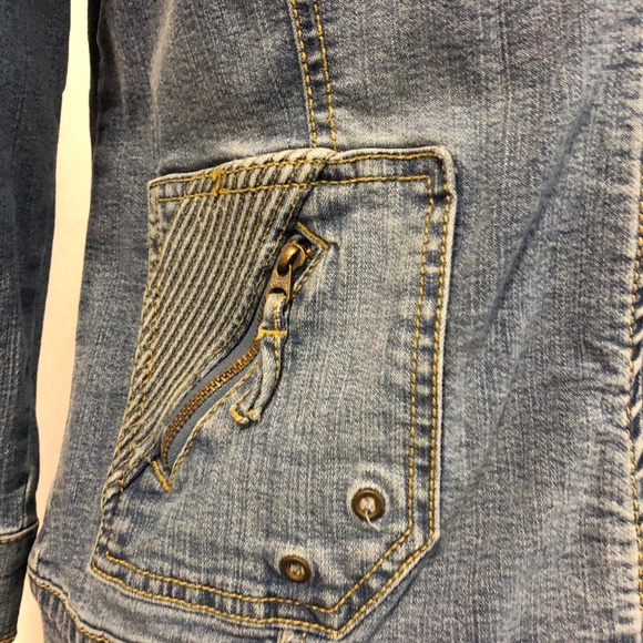 Jeanstar Women's Light Denim Jacket Size M / L Jr - Picture 2 of 6